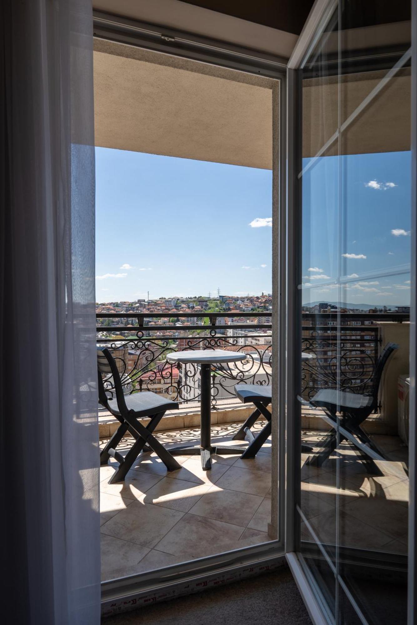 פרישטינה Downtown Apartments מראה חיצוני תמונה
