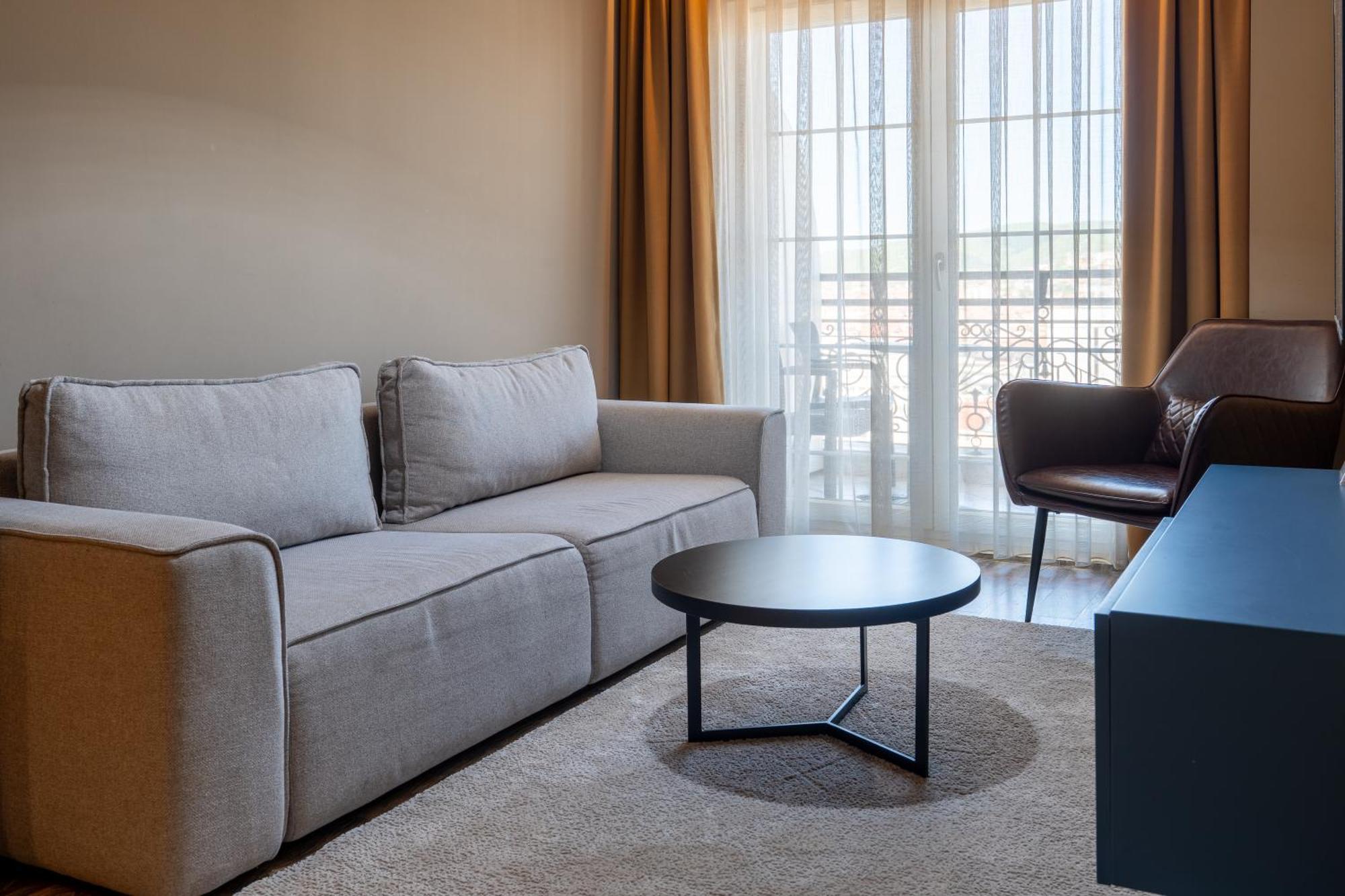 פרישטינה Downtown Apartments מראה חיצוני תמונה